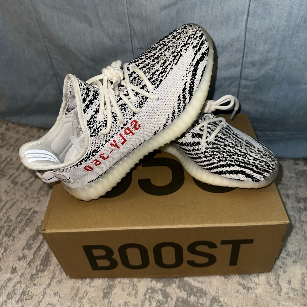 350 V2 Adidas Yeezy Boost